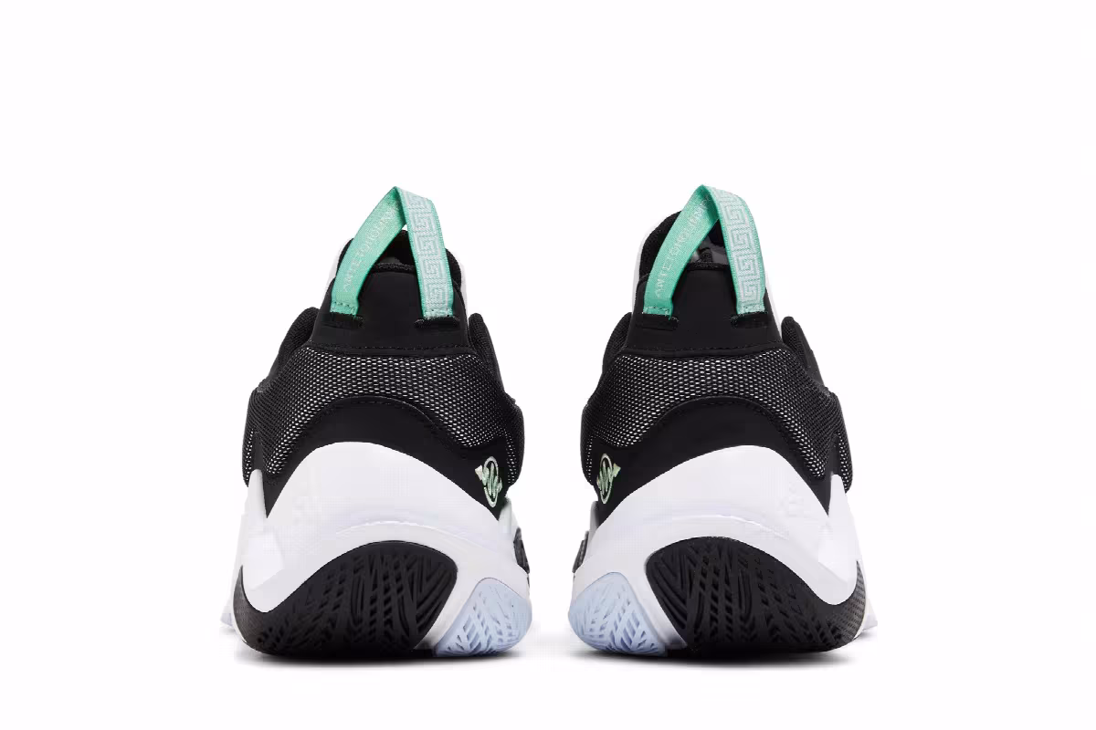Nike Giannis Immortality 2 White Black Volt, view 7