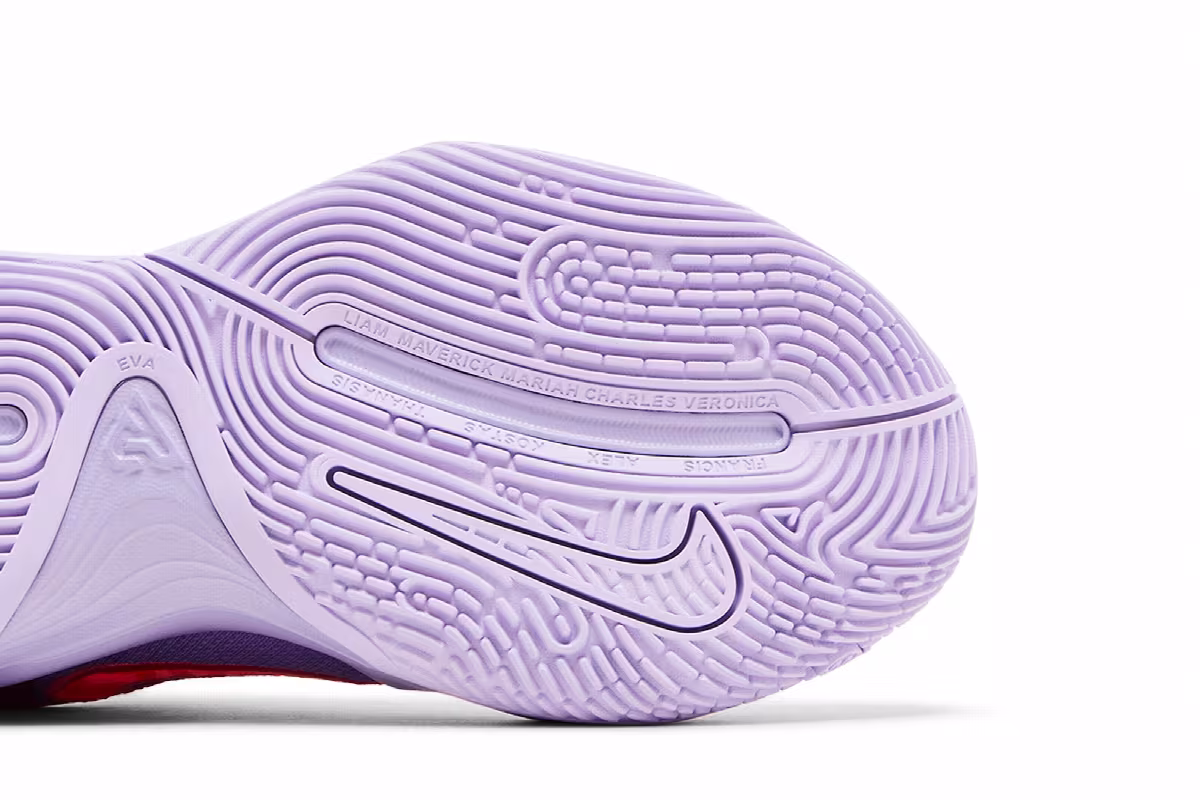 Nike Giannis Immortality 4 Black Raspberry, view 6