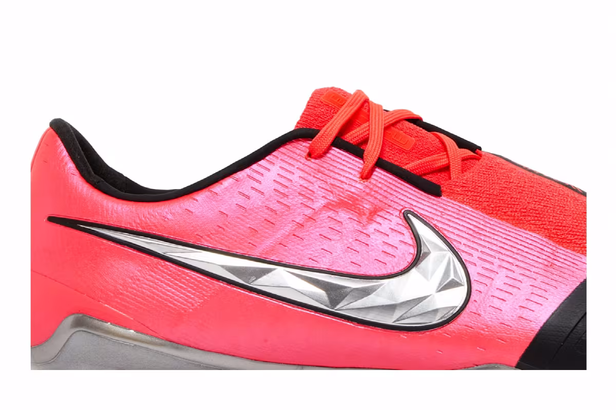 Nike Phantom Venom Elite FG Laser Crimson Metallic Silver, view 3