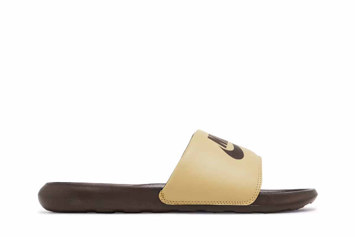 Nike Victori One Slide Wheat Grass Baroque Brown, view 2