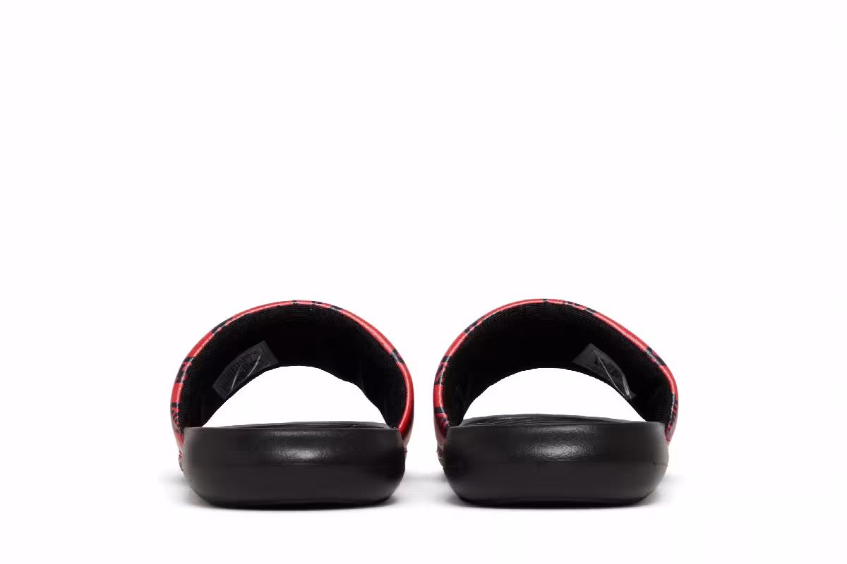 Nike Victori One Slide Repeat Logo - Black University Red, view 7
