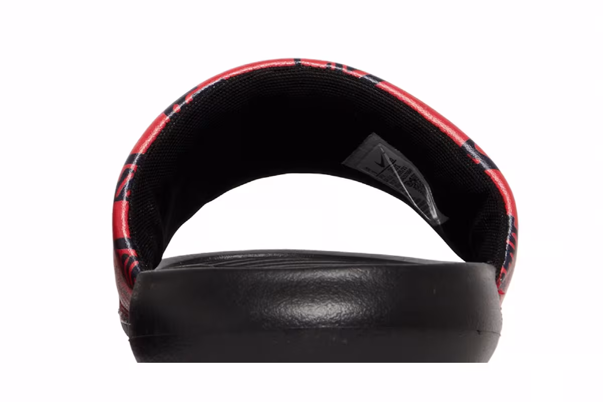 Nike Victori One Slide Repeat Logo - Black University Red, view 8