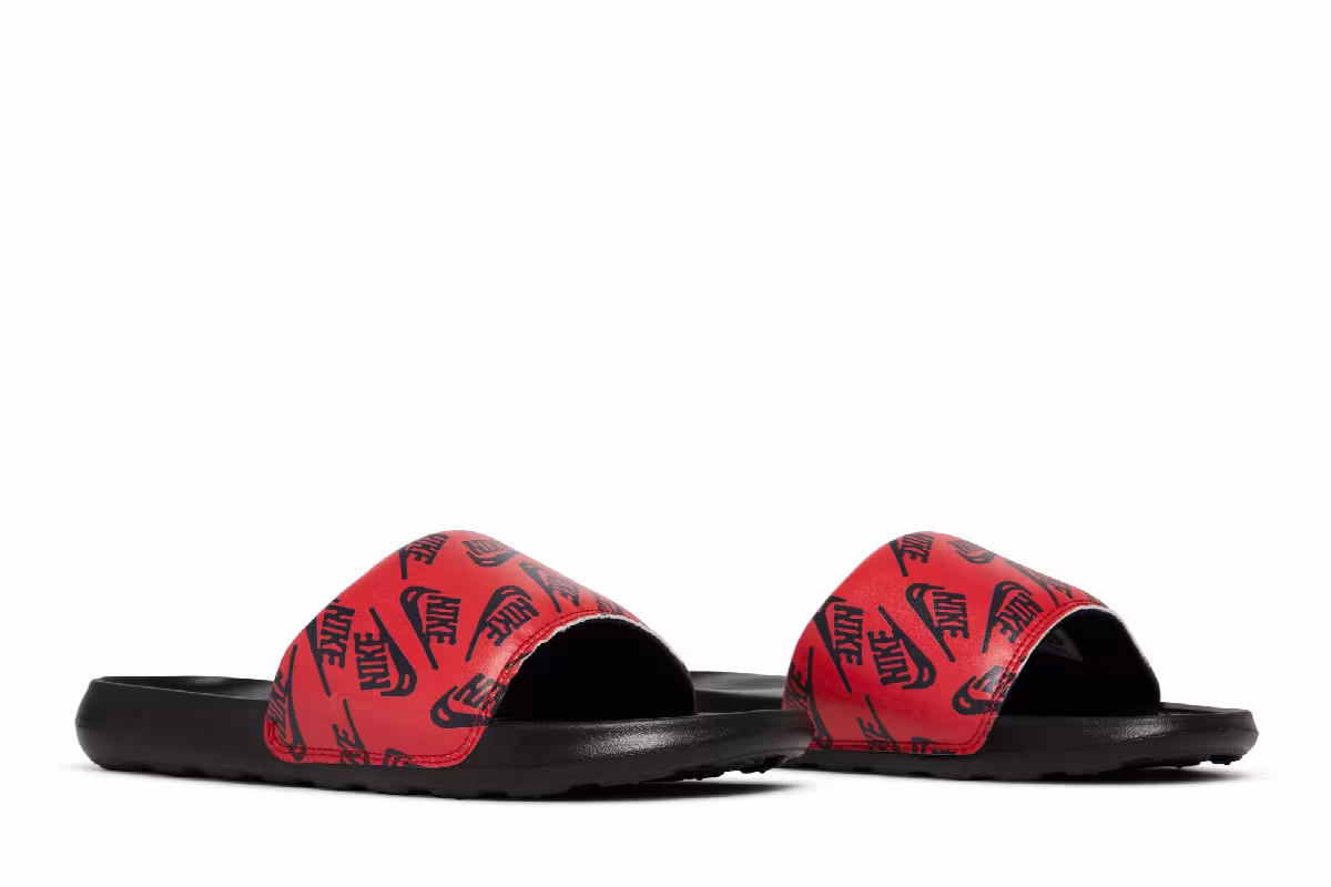 Nike Victori One Slide Repeat Logo - Black University Red, view 9