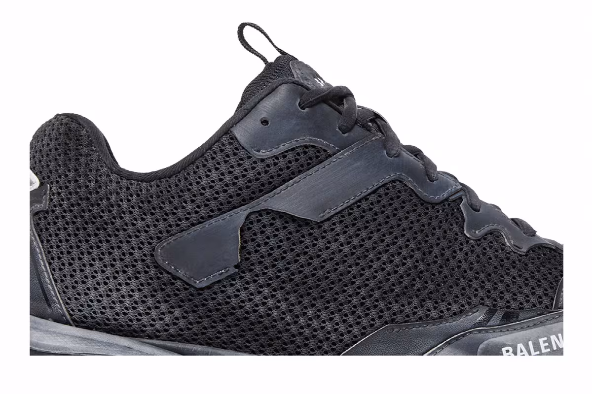 Balenciaga Track.3 Sneaker Black, view 3