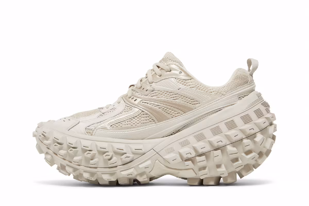 Balenciaga Defender Sneaker Beige, view 4