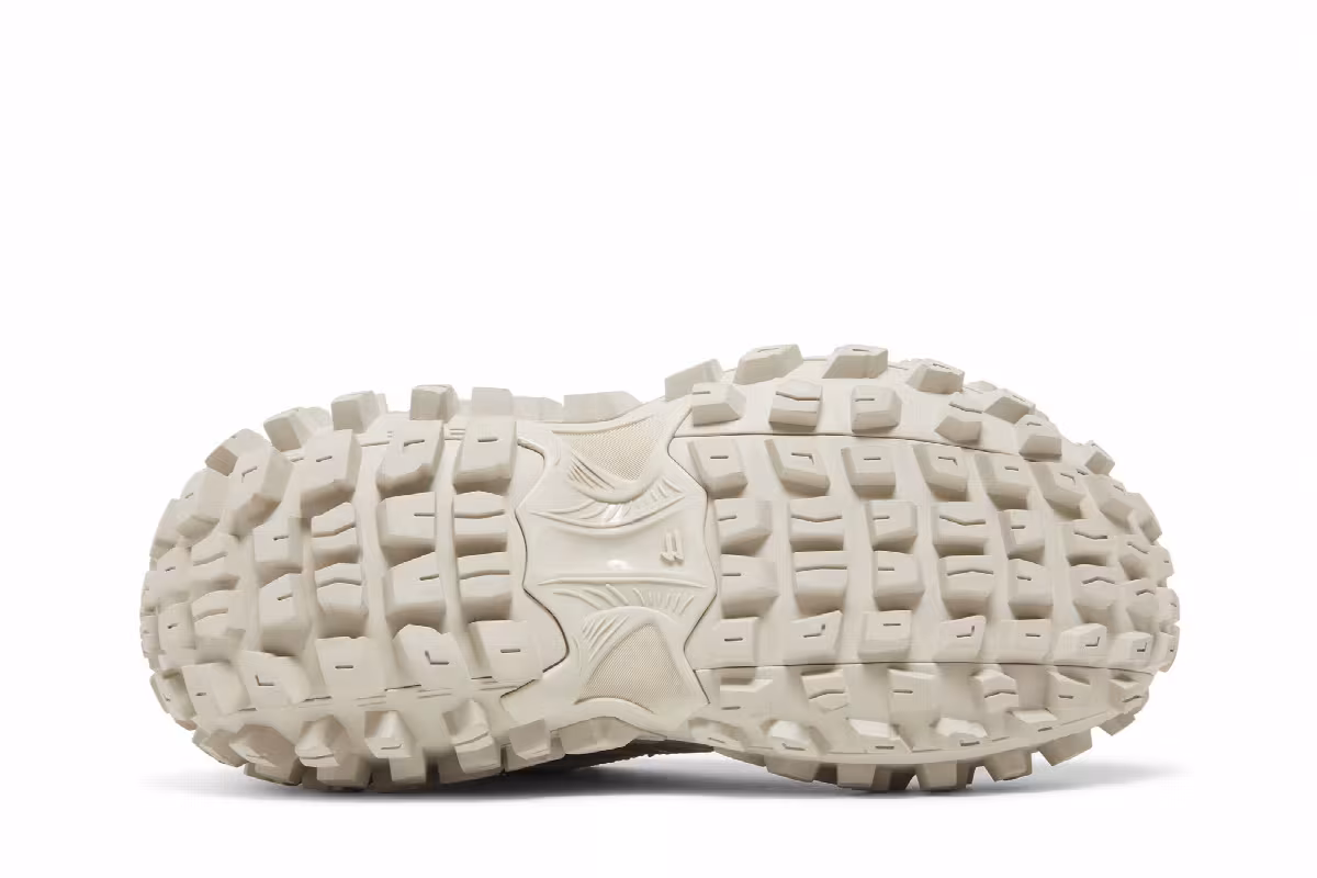 Balenciaga Defender Sneaker Beige, view 5