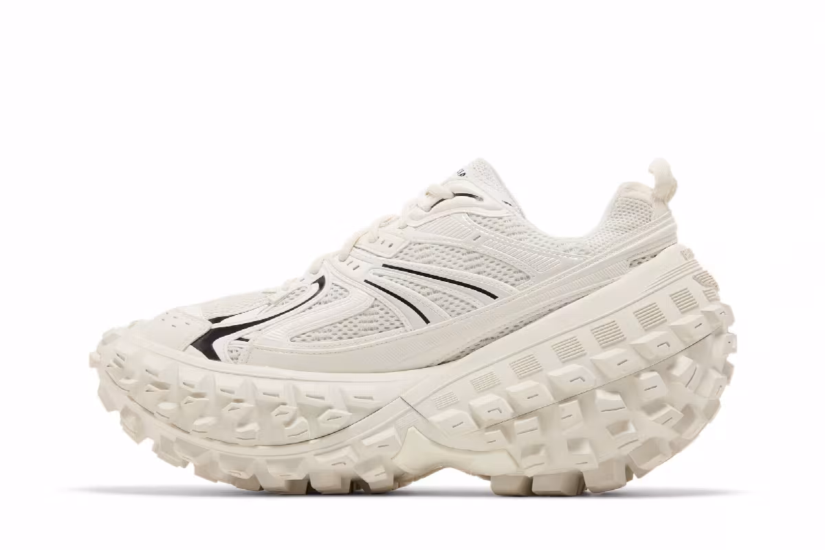Balenciaga Defender Sneaker Light Beige, view 4