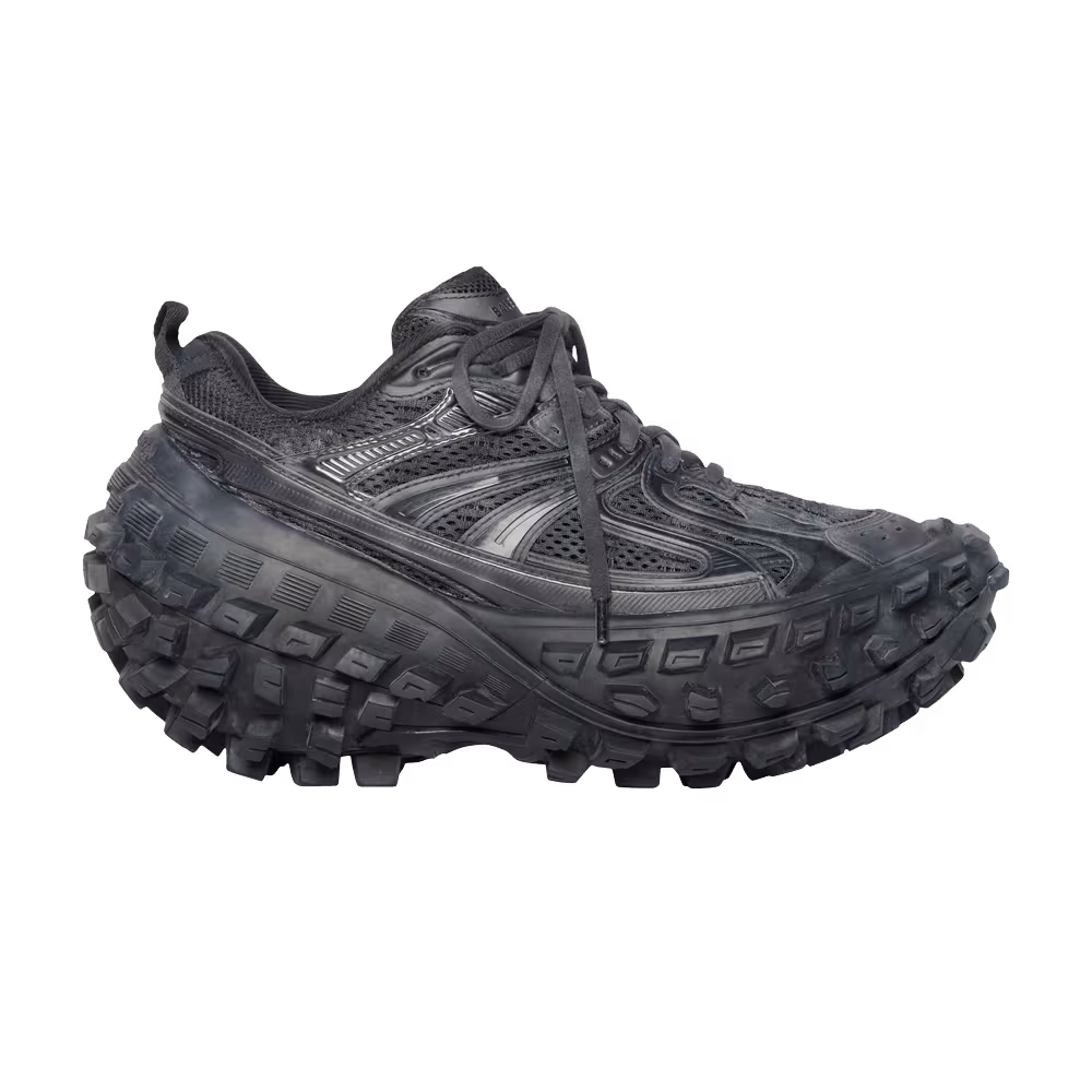 Balenciaga Women's Bouncer Sneaker Worn-Out - Black