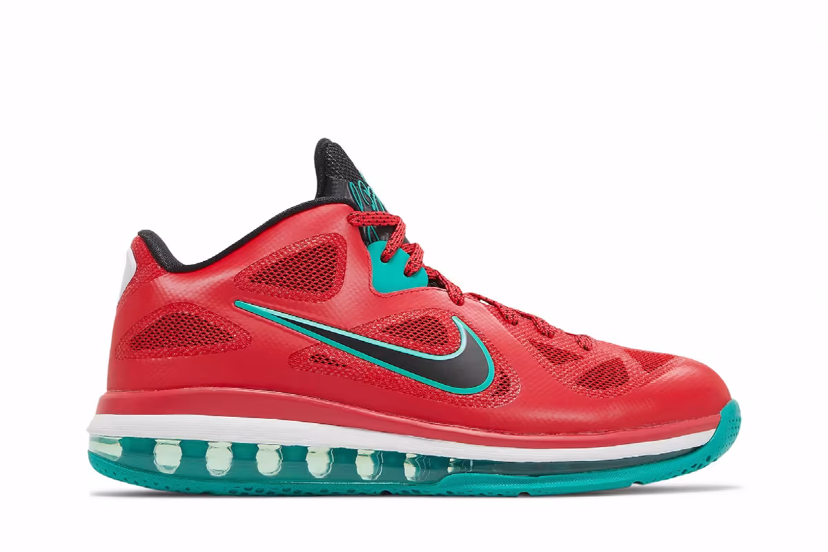 Nike LeBron 9 Low Liverpool 2020, view 2