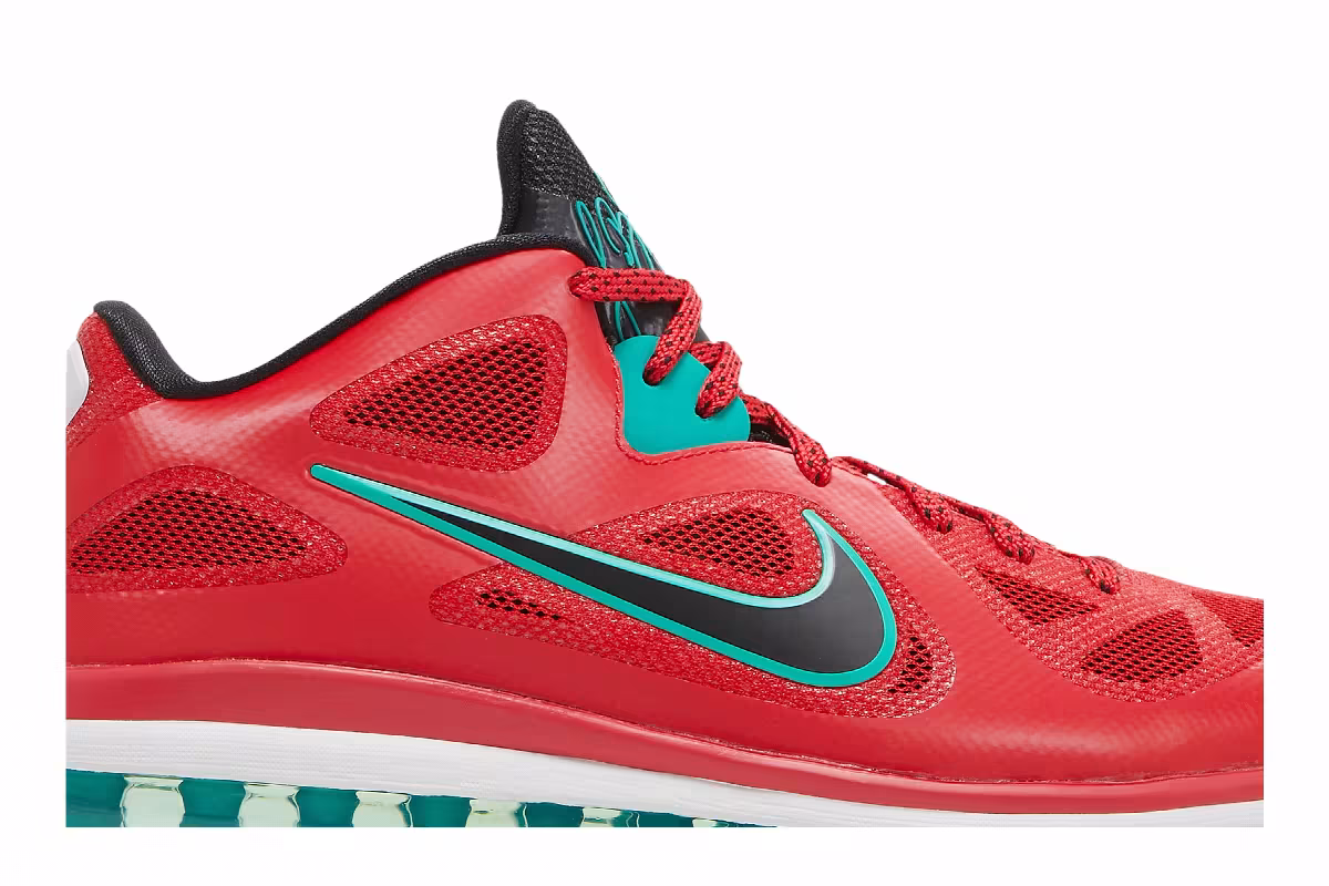 Nike LeBron 9 Low Liverpool 2020, view 3