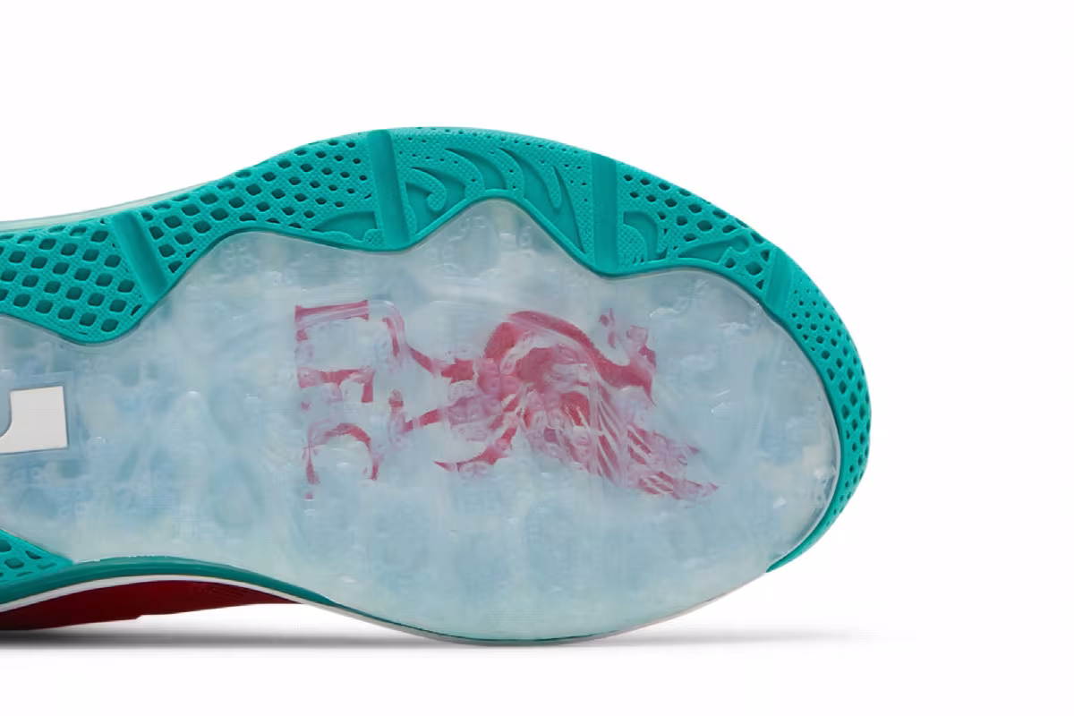Nike LeBron 9 Low Liverpool 2020, view 6
