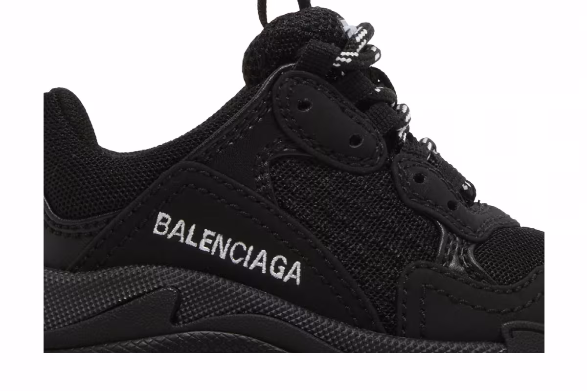 Balenciaga Triple S Sneaker Kids Black, view 3