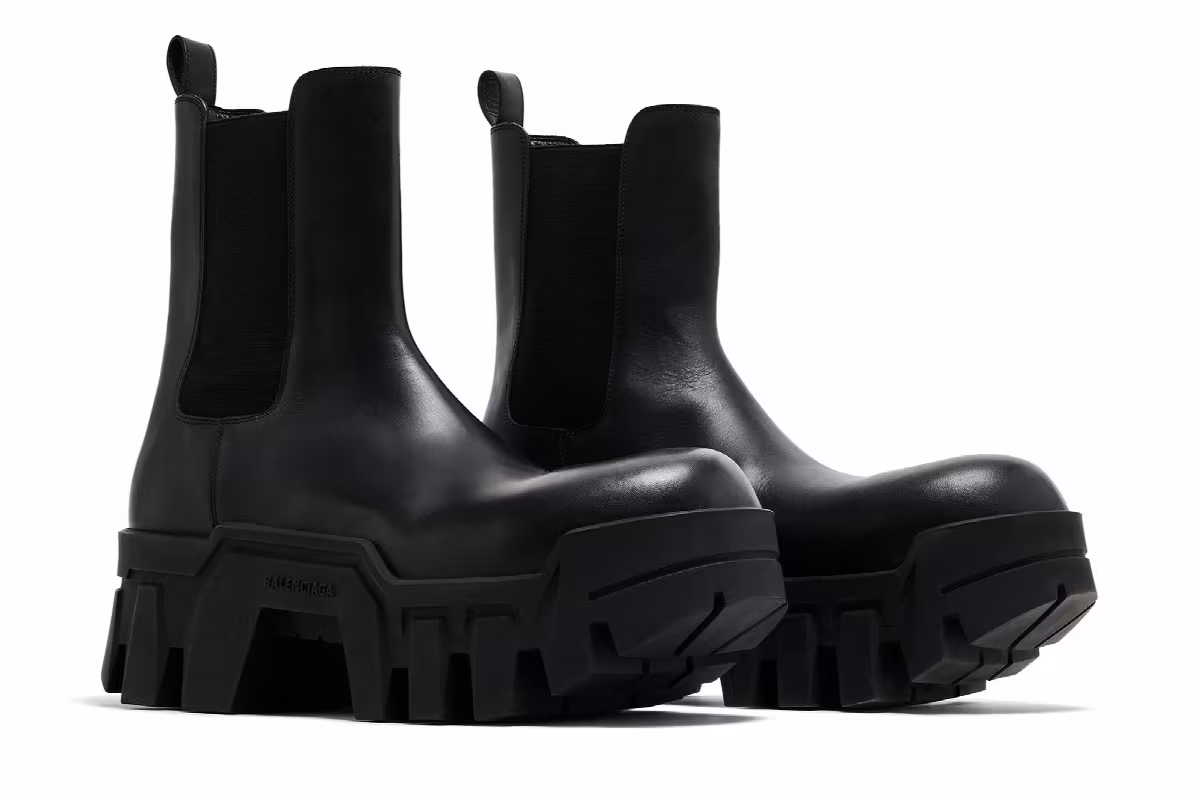 Balenciaga Bulldozer Chelsea Boot Black, view 9