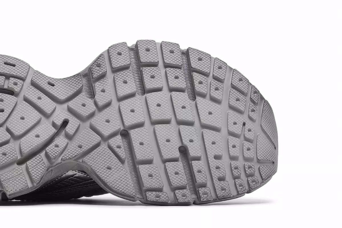 Balenciaga 3XL Sneaker Worn-Out - Grey, view 6