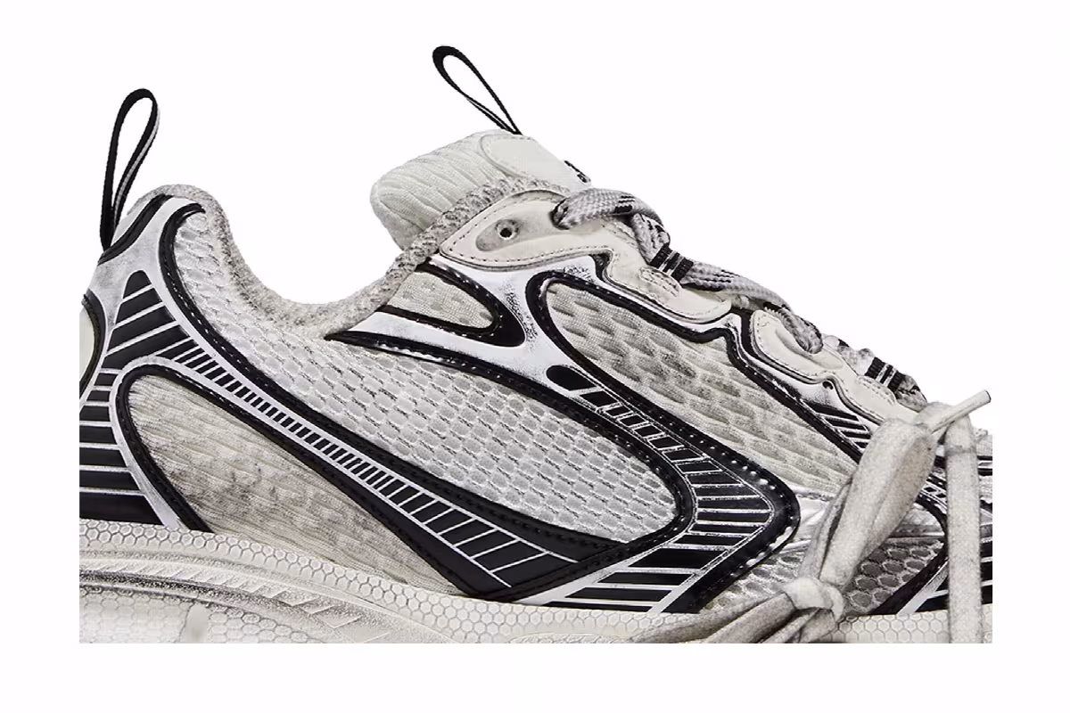 Balenciaga 3XL Sneaker Worn-Out - White Black, view 3