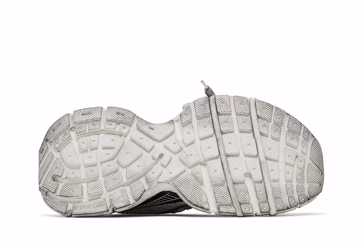 Balenciaga 3XL Sneaker Worn-Out - White Black, view 5