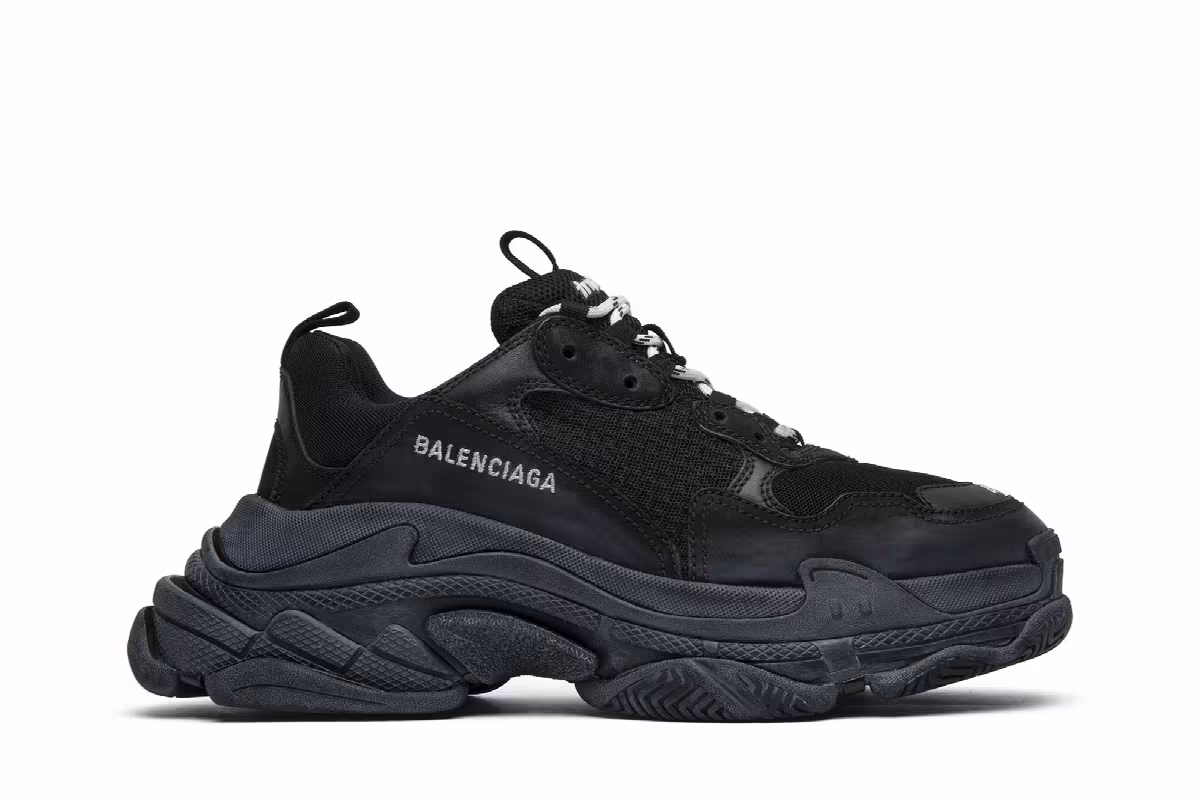 Balenciaga Triple S Sneaker Triple Black 2018, view 2