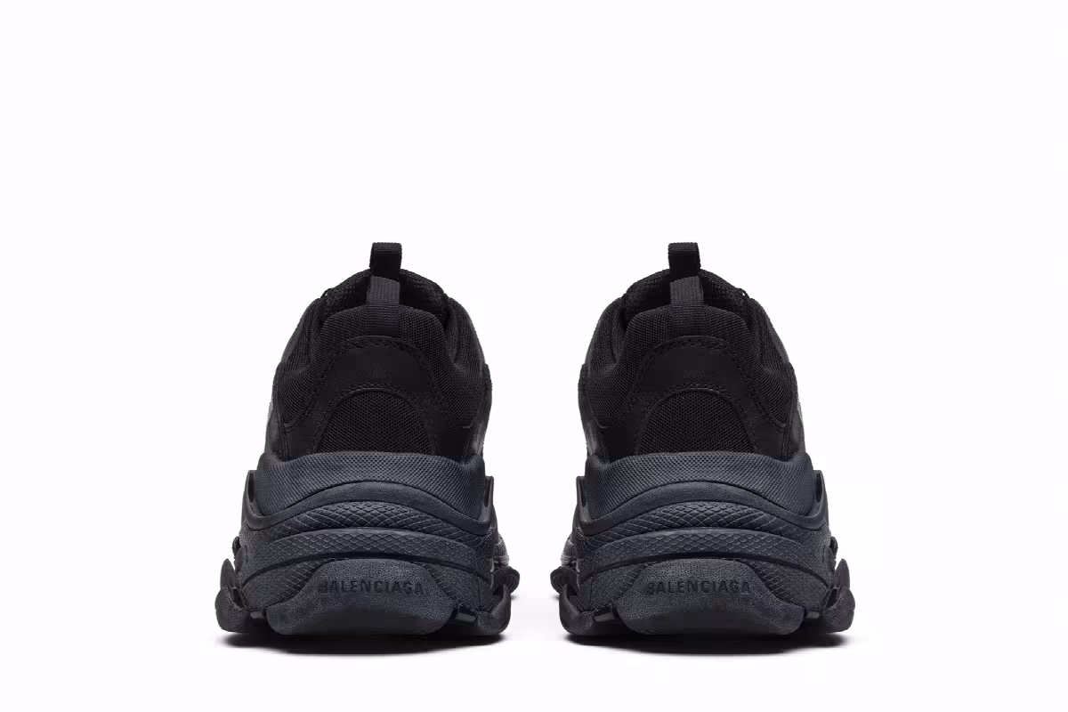 Balenciaga Triple S Sneaker Triple Black 2018, view 7
