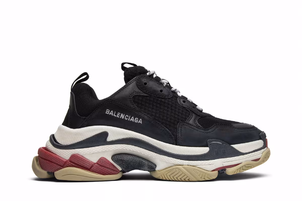 Balenciaga Triple S Sneaker Black 2018, view 2