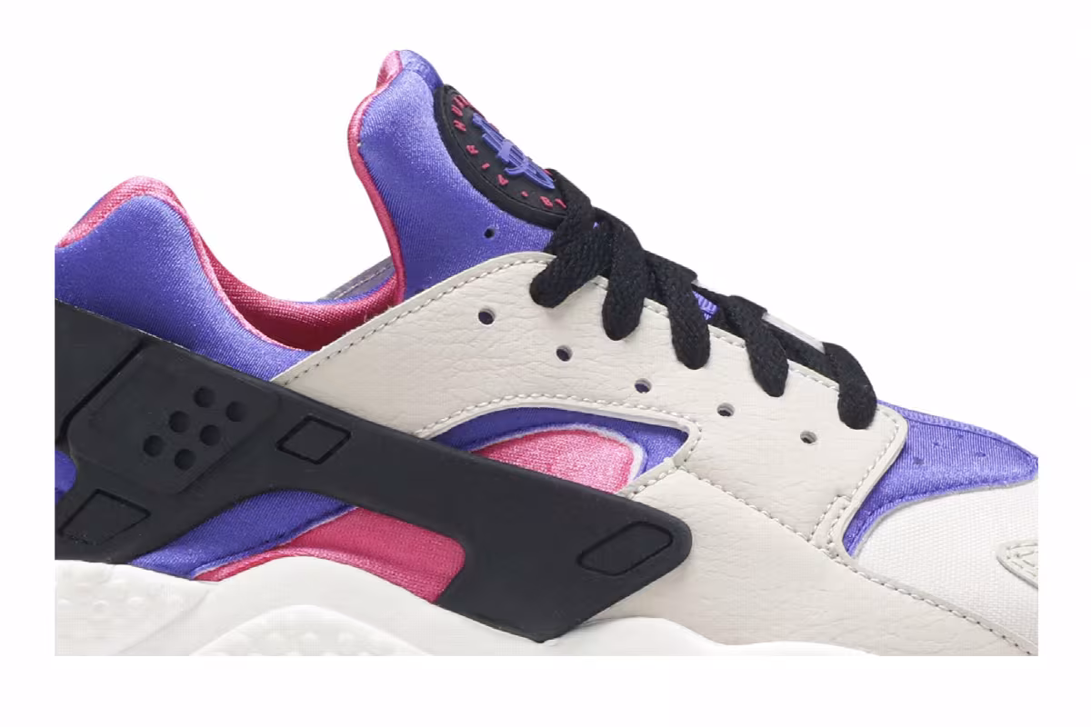Nike Air Huarache Persian Violet, view 3