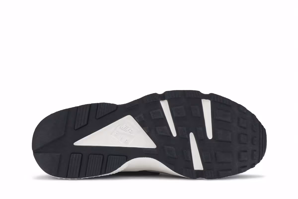 Nike Air Huarache Persian Violet, view 5