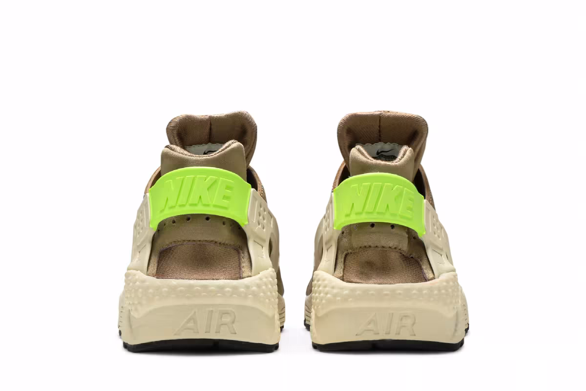Nike Air Huarache Premium Desert Camo, view 7