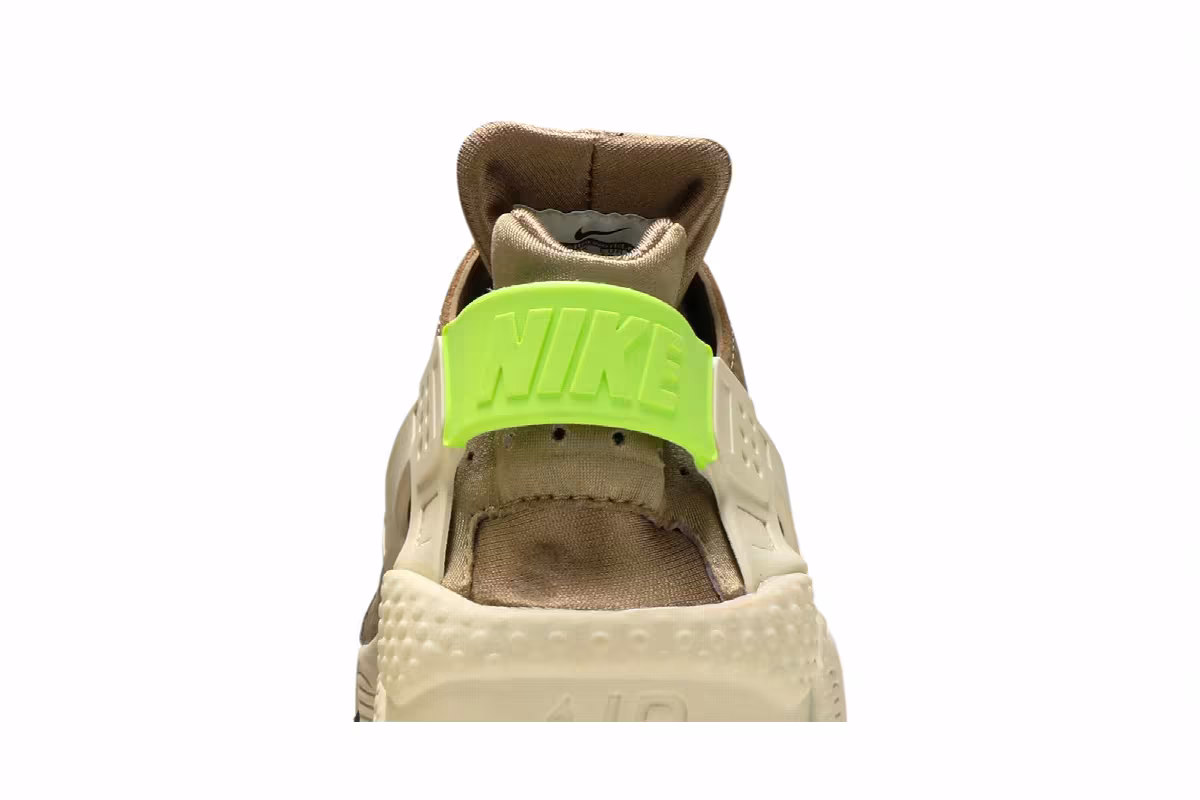 Nike Air Huarache Premium Desert Camo, view 8