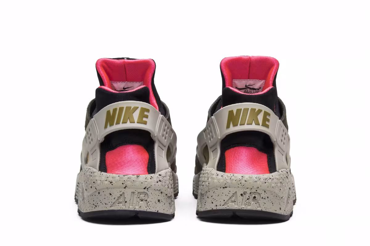 Nike Air Huarache Premium Desert Moss, view 7