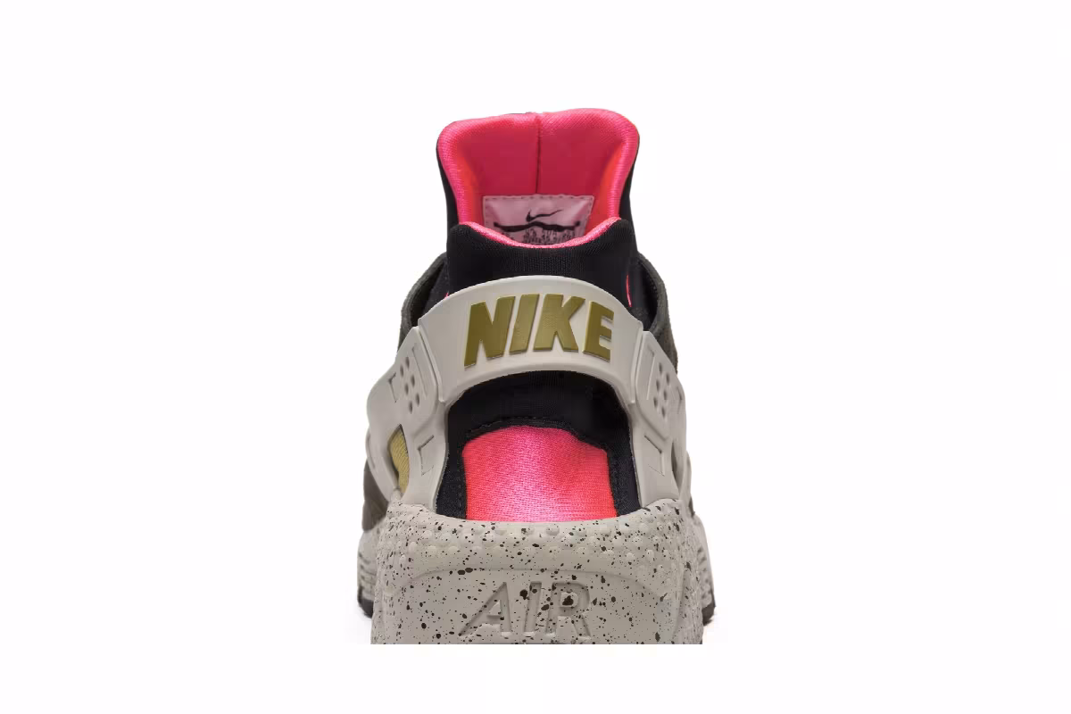 Nike Air Huarache Premium Desert Moss, view 8