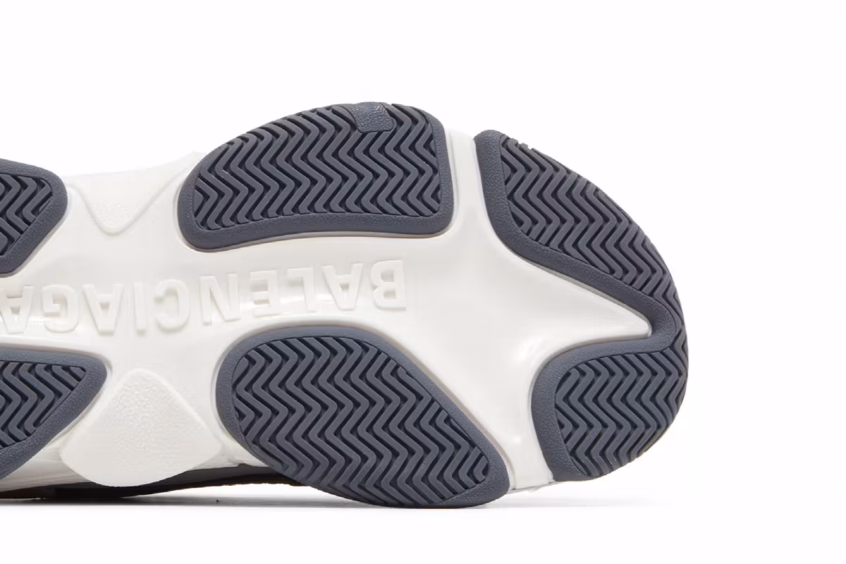 Balenciaga Triple S Sneaker Grey, view 6