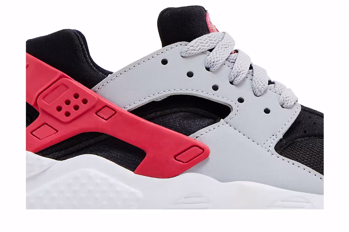 Nike Huarache Run GS Black Rush Pink Grey, view 3