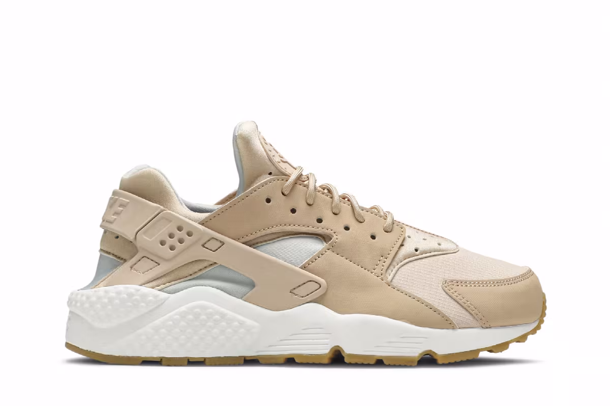 Nike Women's Huarache Run Bio Beige, view 2