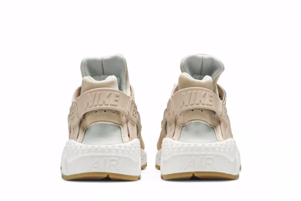 Nike Women's Huarache Run Bio Beige, view 7