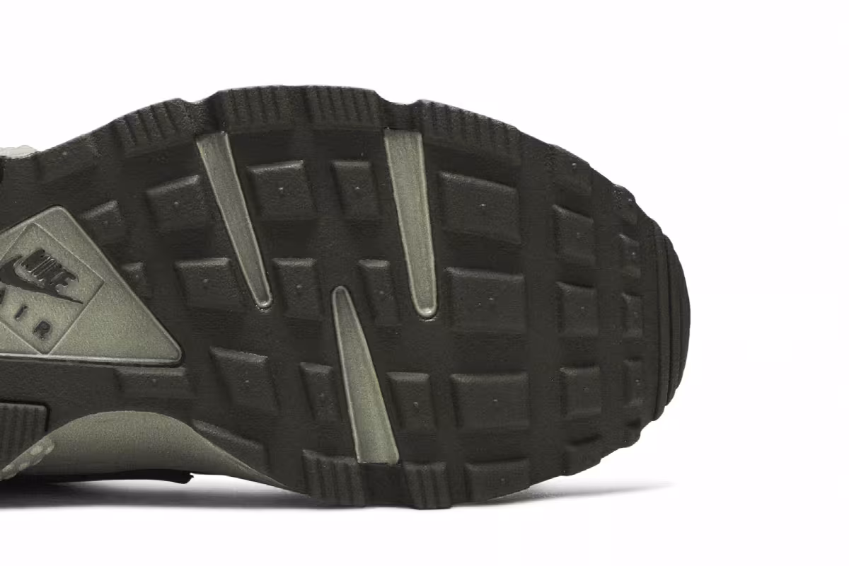 Nike Women's Air Huarache Run Premium Python, view 6