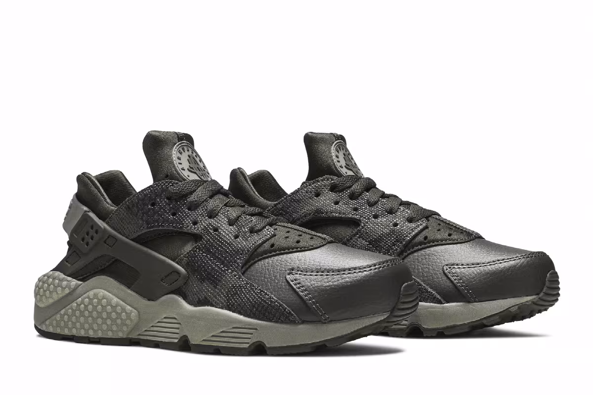 Nike Women's Air Huarache Run Premium Python, view 9