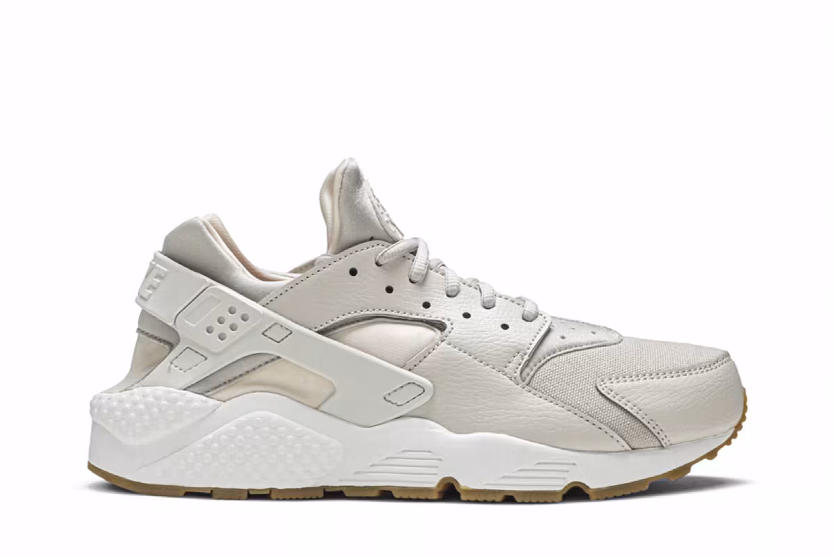 Nike Women's Air Huarache Run Desert Sand, view 2