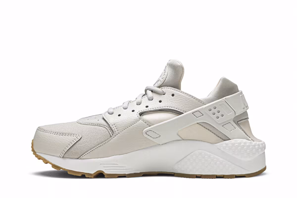 Nike Women's Air Huarache Run Desert Sand, view 4
