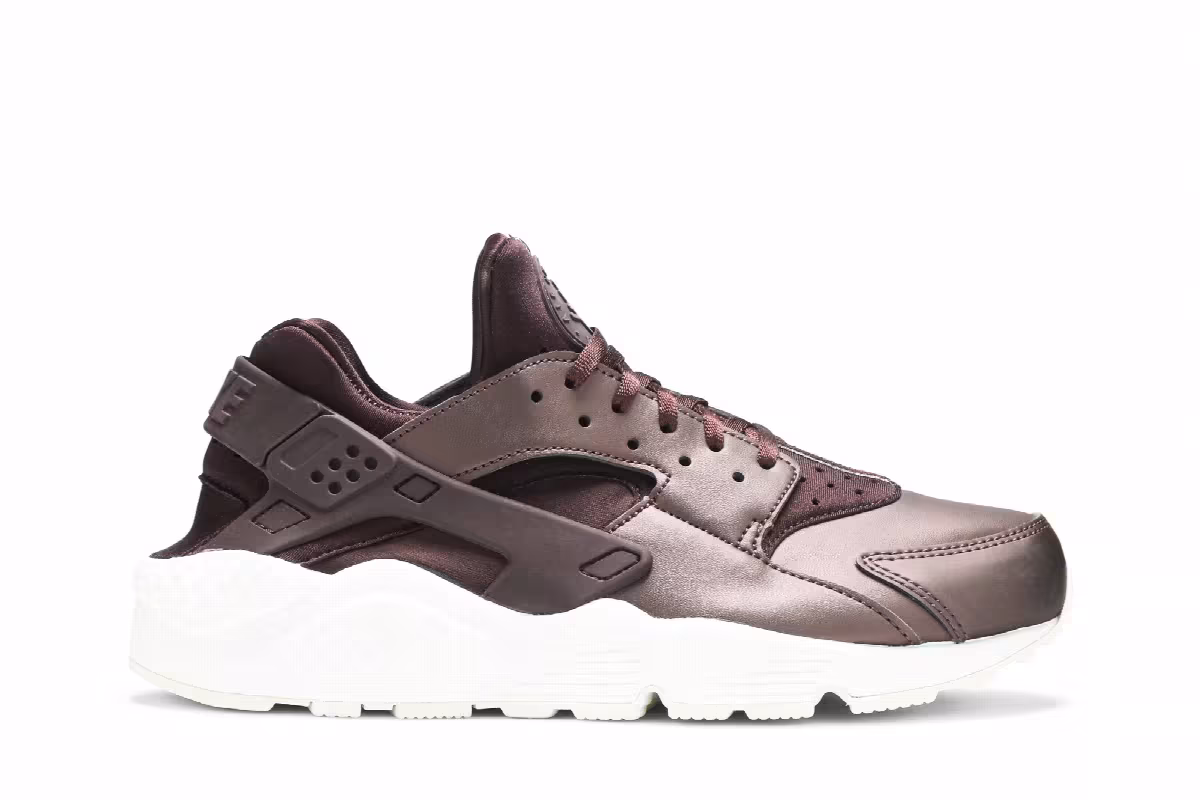 Nike Women's Air Huarache Run Metallic Mahogany, view 2