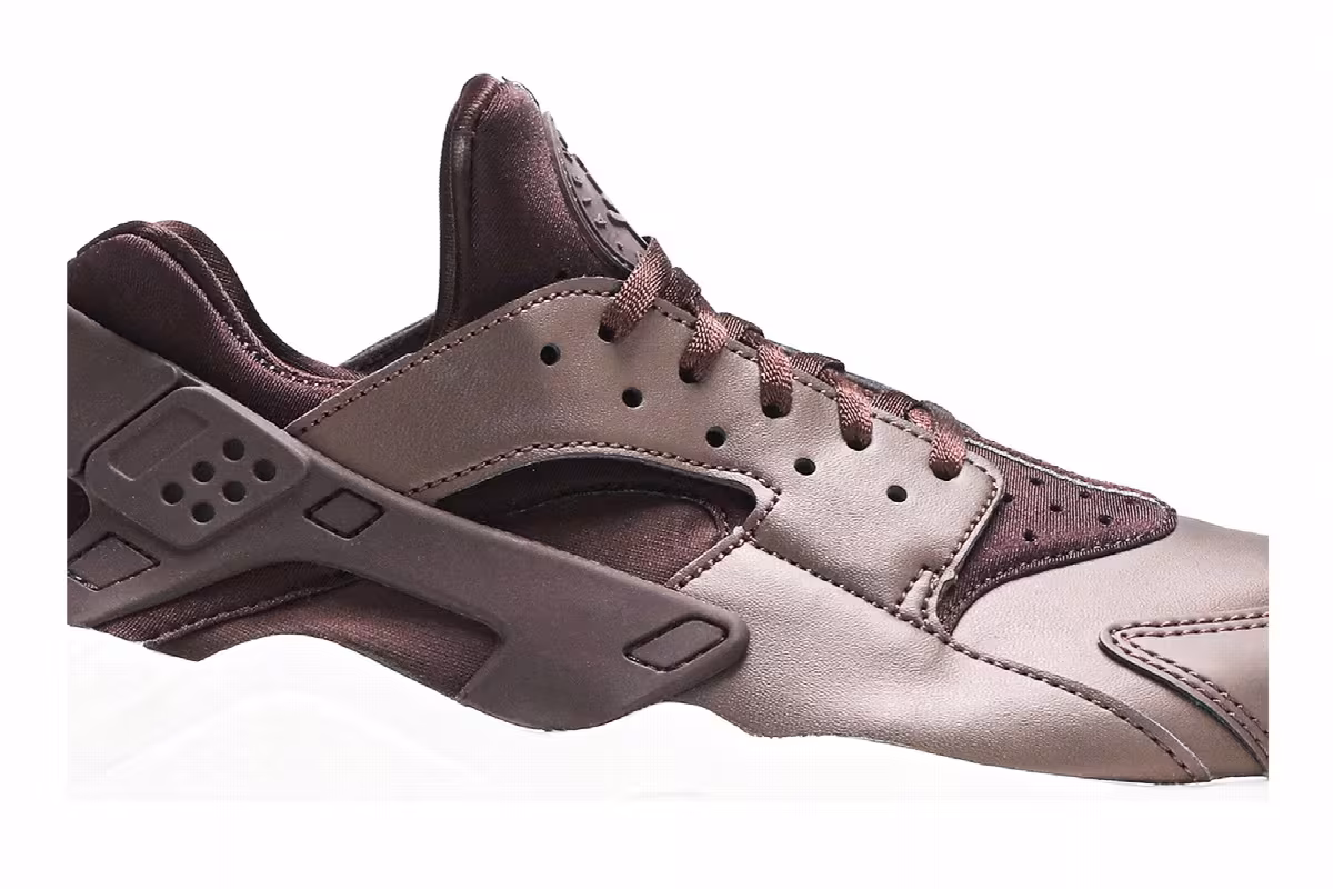 Nike Women's Air Huarache Run Metallic Mahogany, view 3