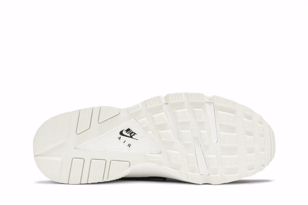 Nike Women's Air Huarache Run Metallic Mahogany, view 5