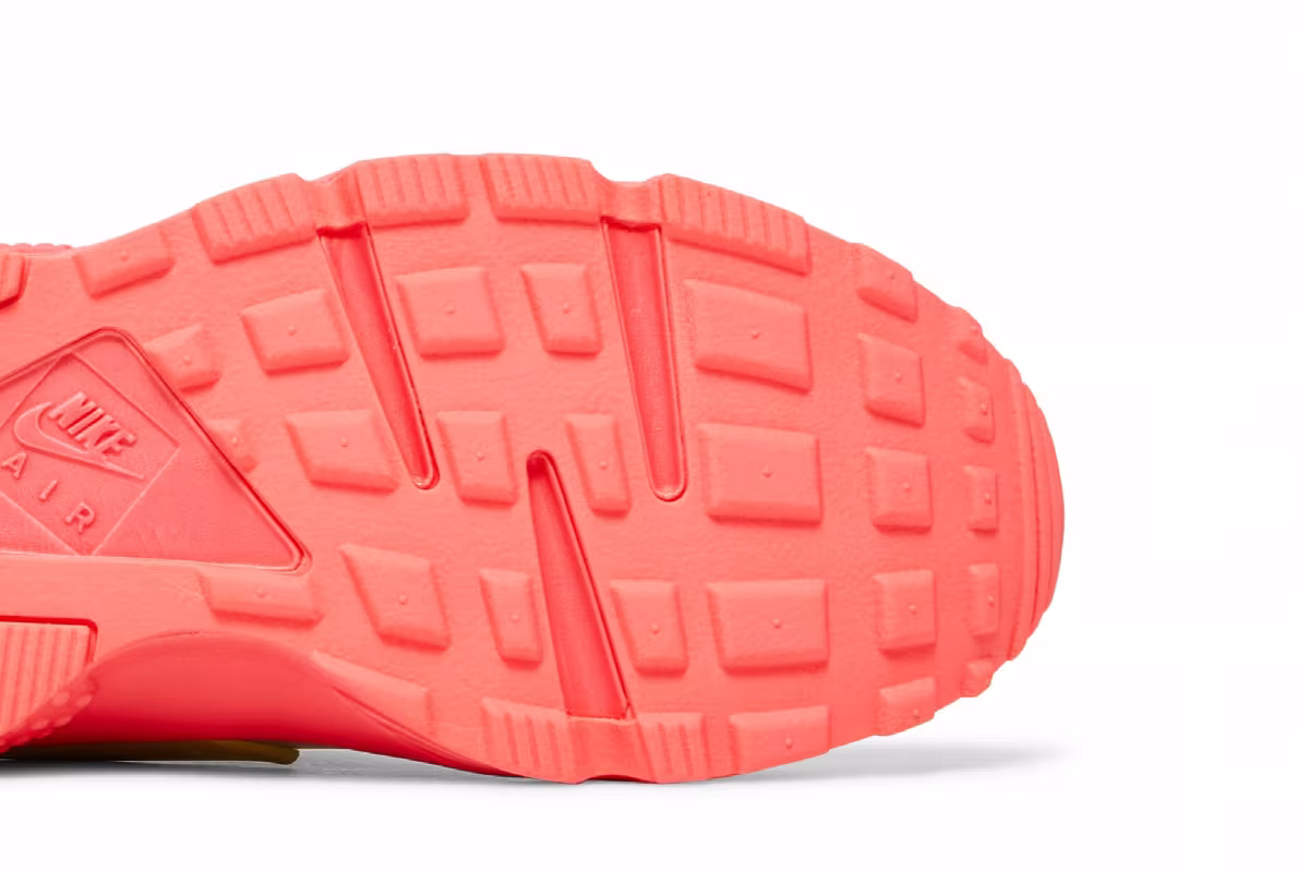 Nike Women's Air Huarache Run Desert Sand, view 6