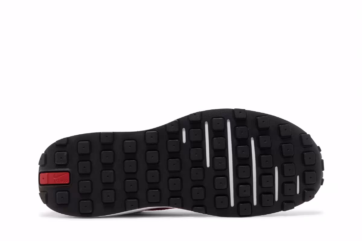 Nike Women's Waffle One SE Sail Gym Red, view 5