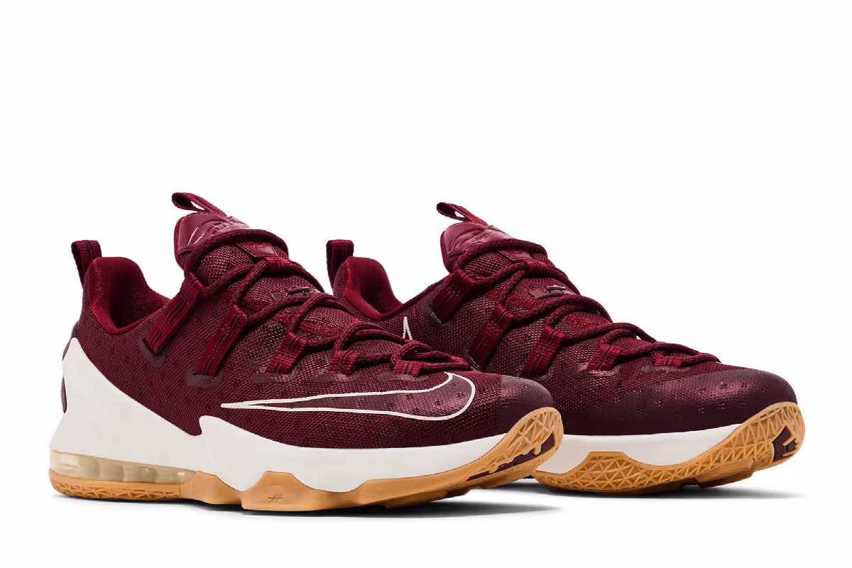 Nike LeBron 13 Low Team Red, view 9
