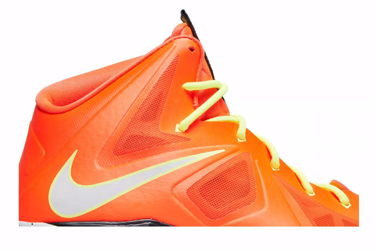 Nike LeBron 10 GS Bright Crimson, view 3