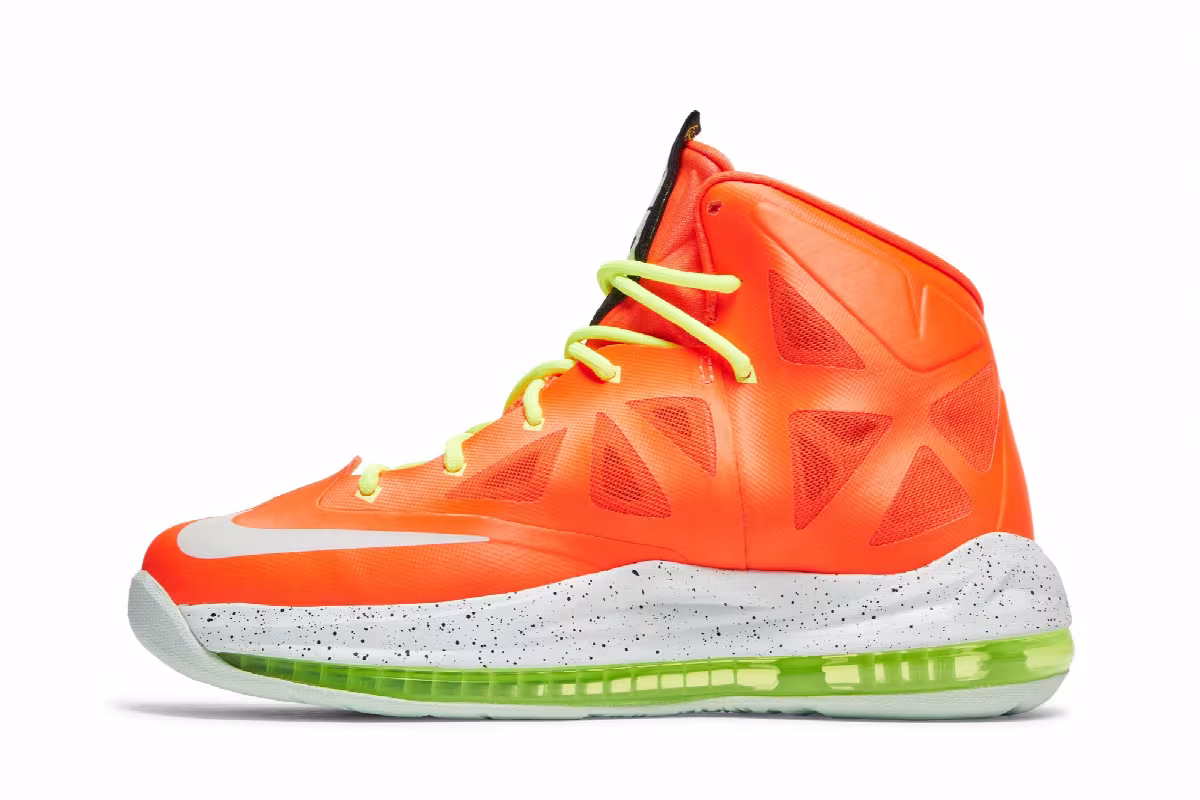 Nike LeBron 10 GS Bright Crimson, view 4