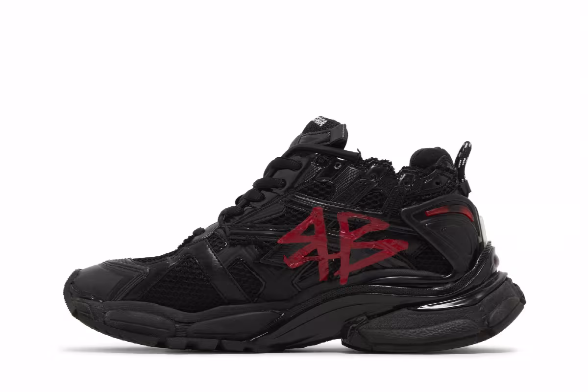 Balenciaga Runner Sneaker Graffiti - Black Red, view 4