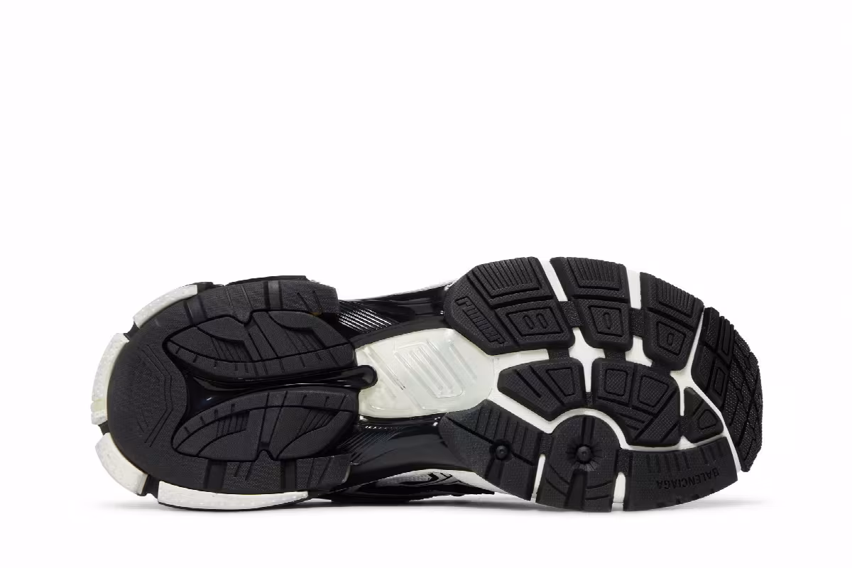 Balenciaga Runner Sneaker Black White, view 5
