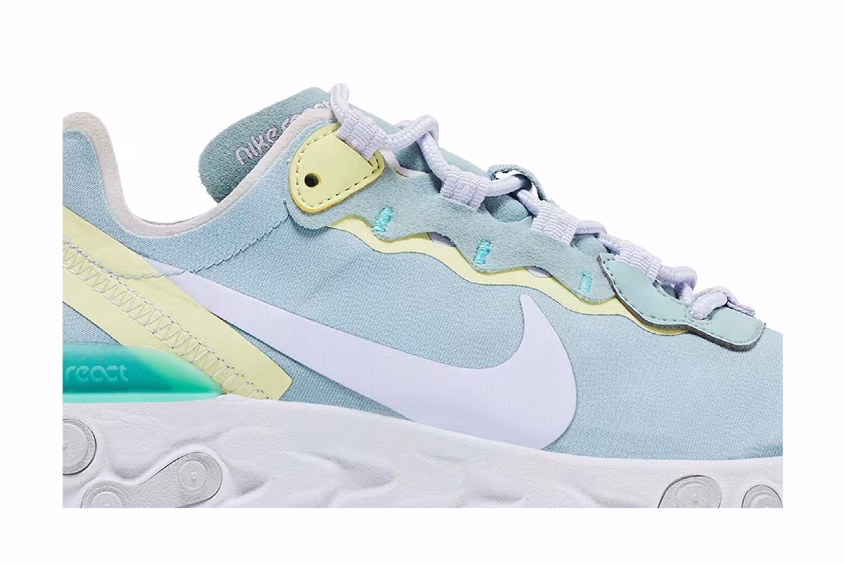Nike Women's React Element 55 Ocean Cube, view 3