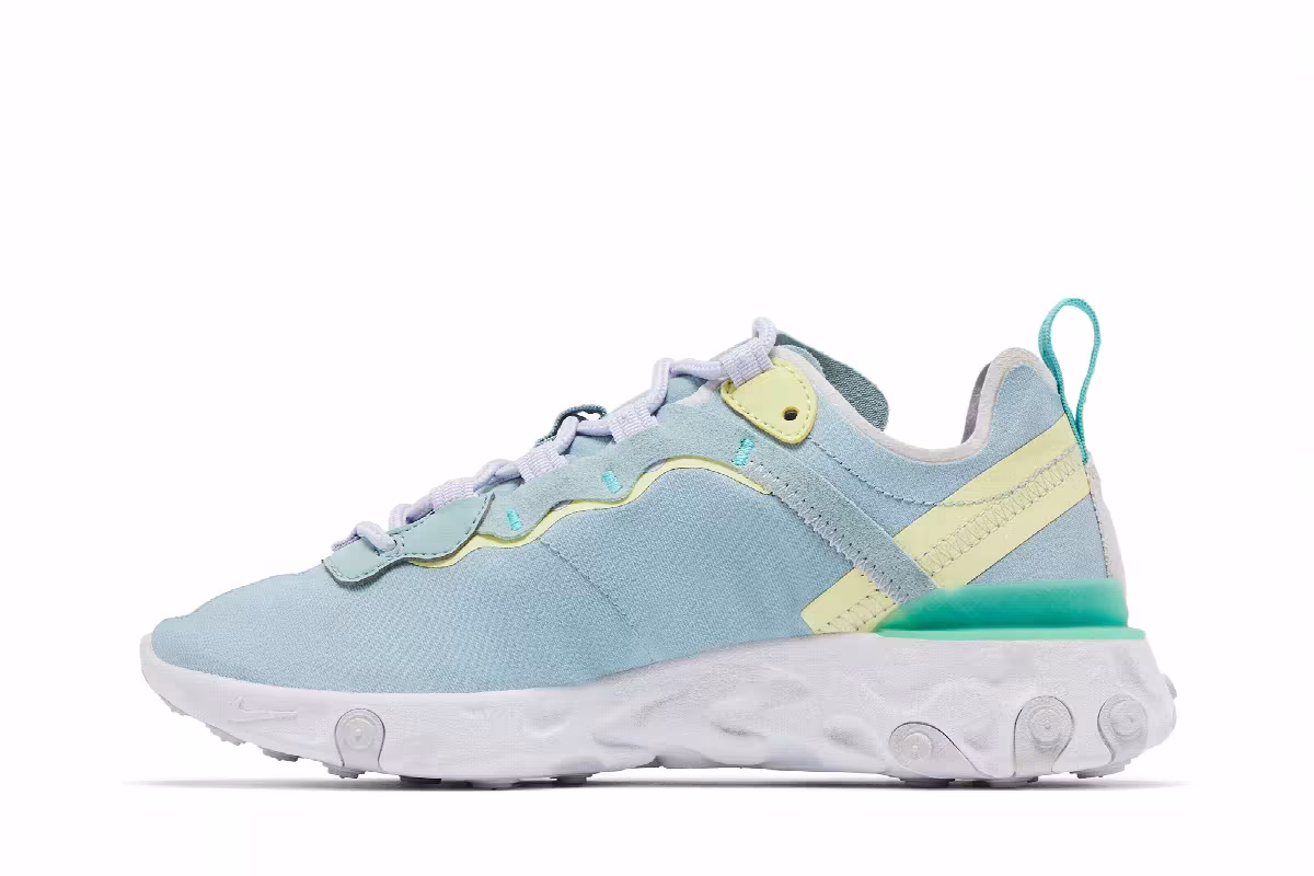 Nike Women's React Element 55 Ocean Cube, view 4