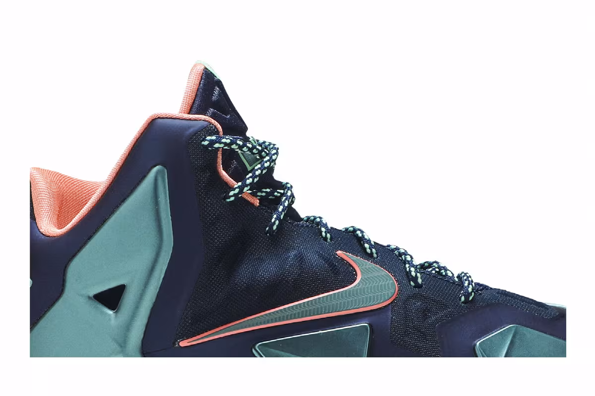 Nike LeBron 11 GS Miami vs Akron, view 3